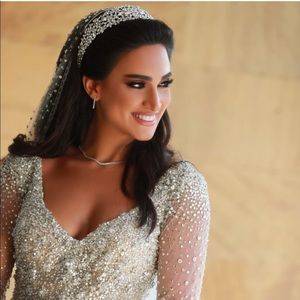 Centimes Bourgeois Wedding Headpiece